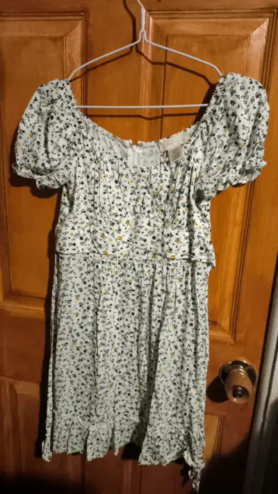 Vestido floral blanco con mangas abullonadas - miniatura 1