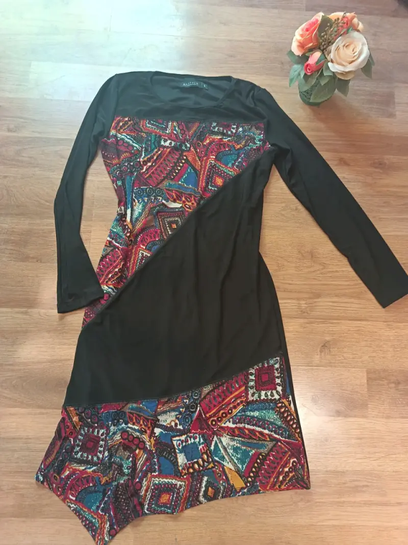 Vestido de manga larga con estampado geométrico - 2