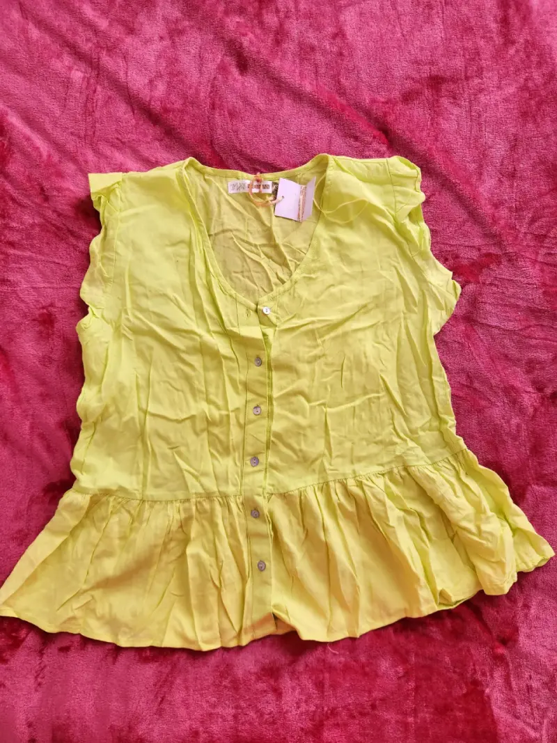 Blusa verde limon sin mangas para mujer - 2