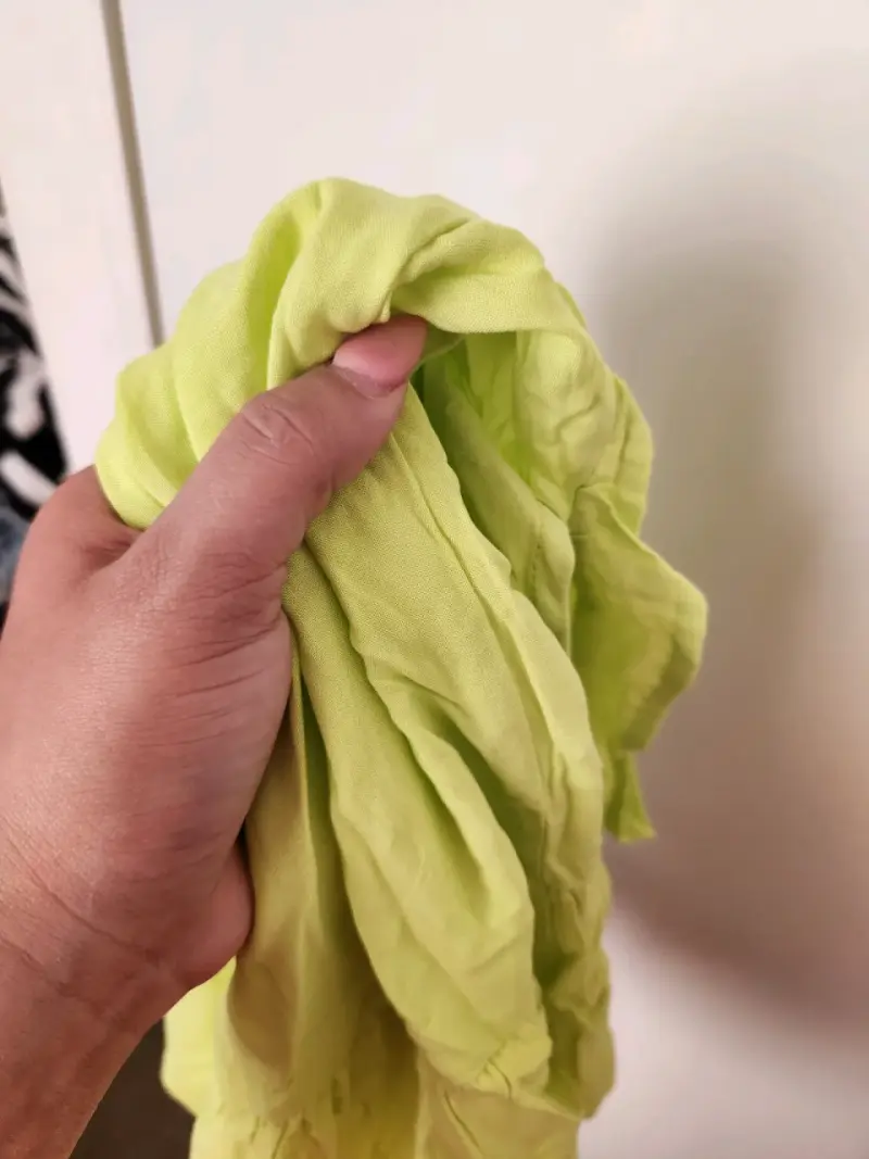 Blusa verde limon sin mangas para mujer - 4