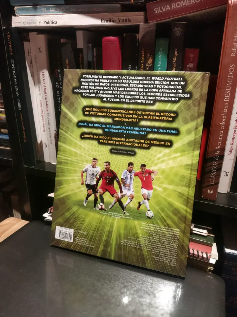 Libro World Football Records Novena Edición - 6