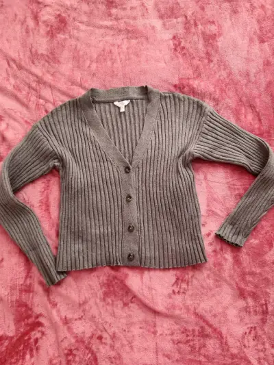 Cardigan de punto gris para mujer - miniatura 1
