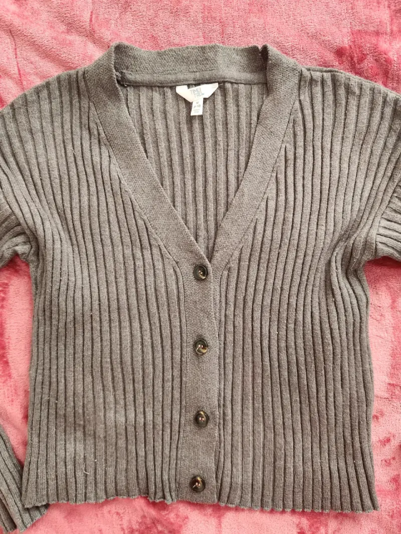 Cardigan de punto gris para mujer - 2