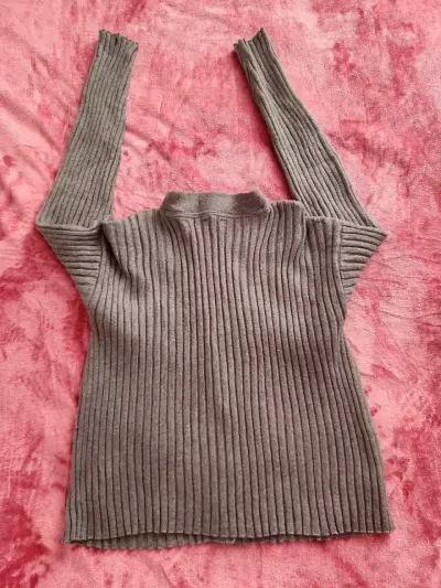 Cardigan de punto gris para mujer - miniatura 3