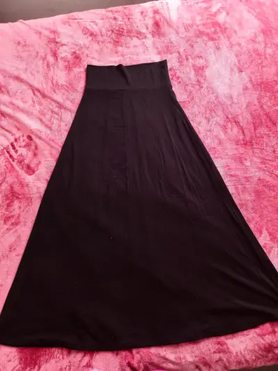 Falda larga negra elegante para mujer - miniatura 2