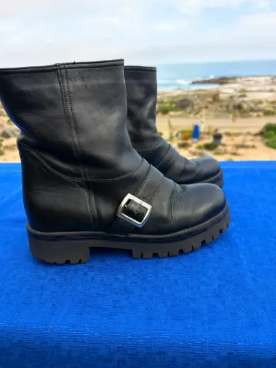 Botas de cuero negro con hebilla para hombre - miniatura 3