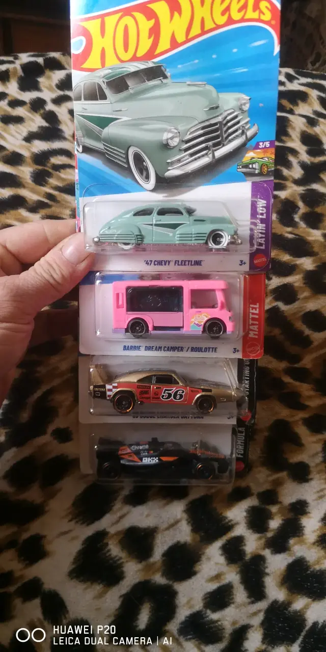 Hot Wheels Barbie Dream Camper Rosa - 3