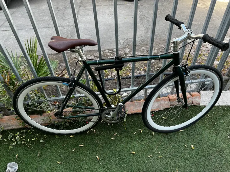 Bicicleta Hernández verde con asiento marrón - 1