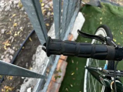 Bicicleta Hernández verde con asiento marrón - miniatura 4
