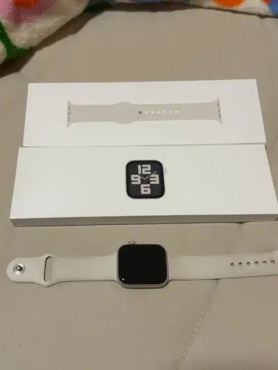 Apple watch con caja original y cargador - miniatura 1