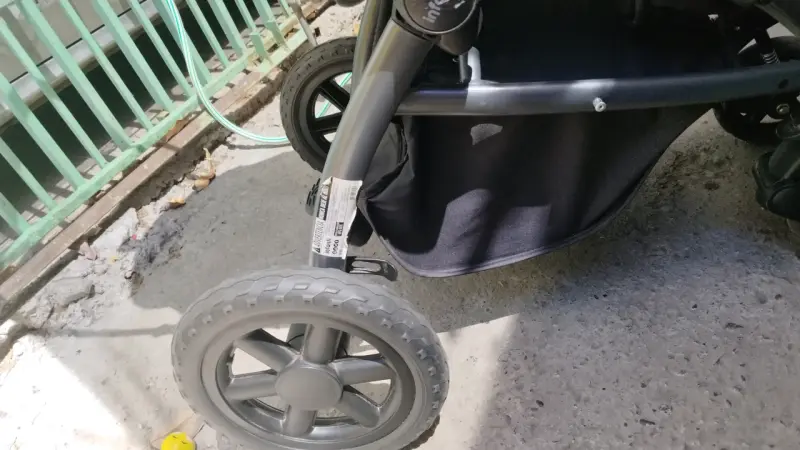 Coche de bebé Infanti Epic 5G gris - 4