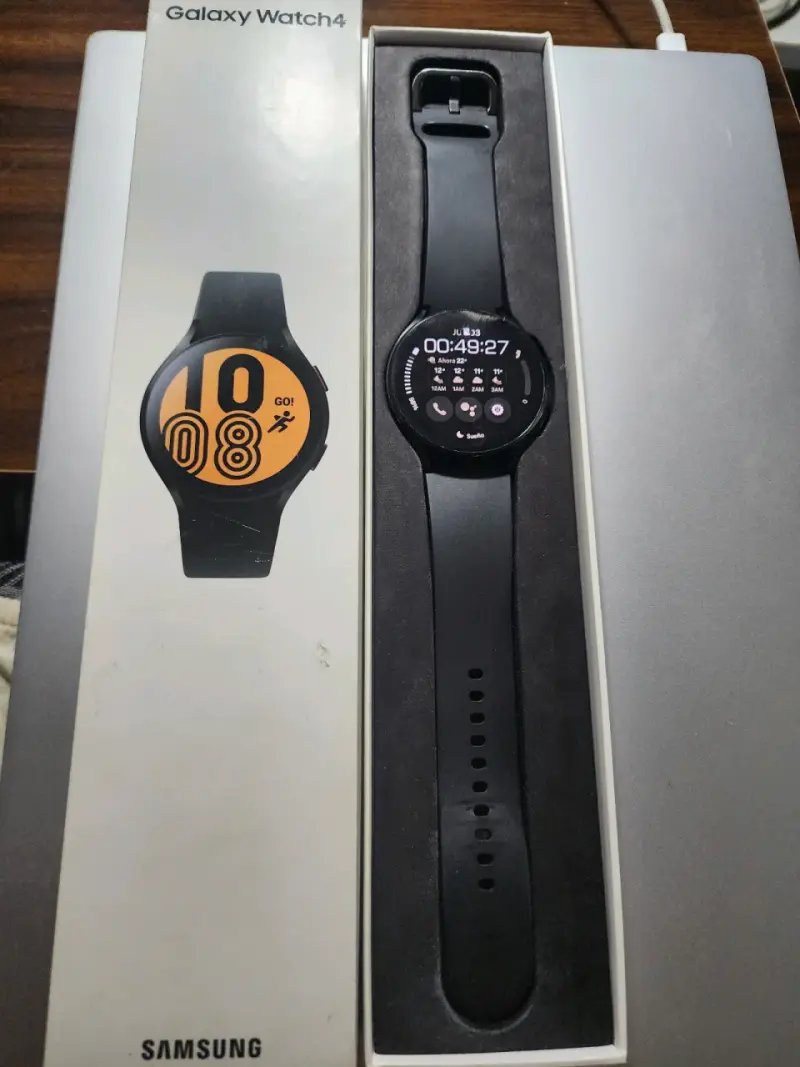 Samsung Galaxy Watch4 LTE eSIM 44mm - 1