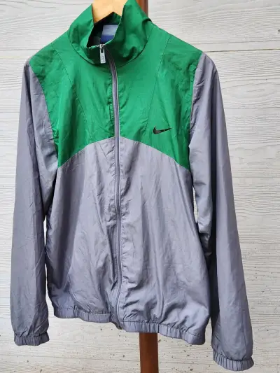 Chaqueta deportiva Nike verde y gris - miniatura 1