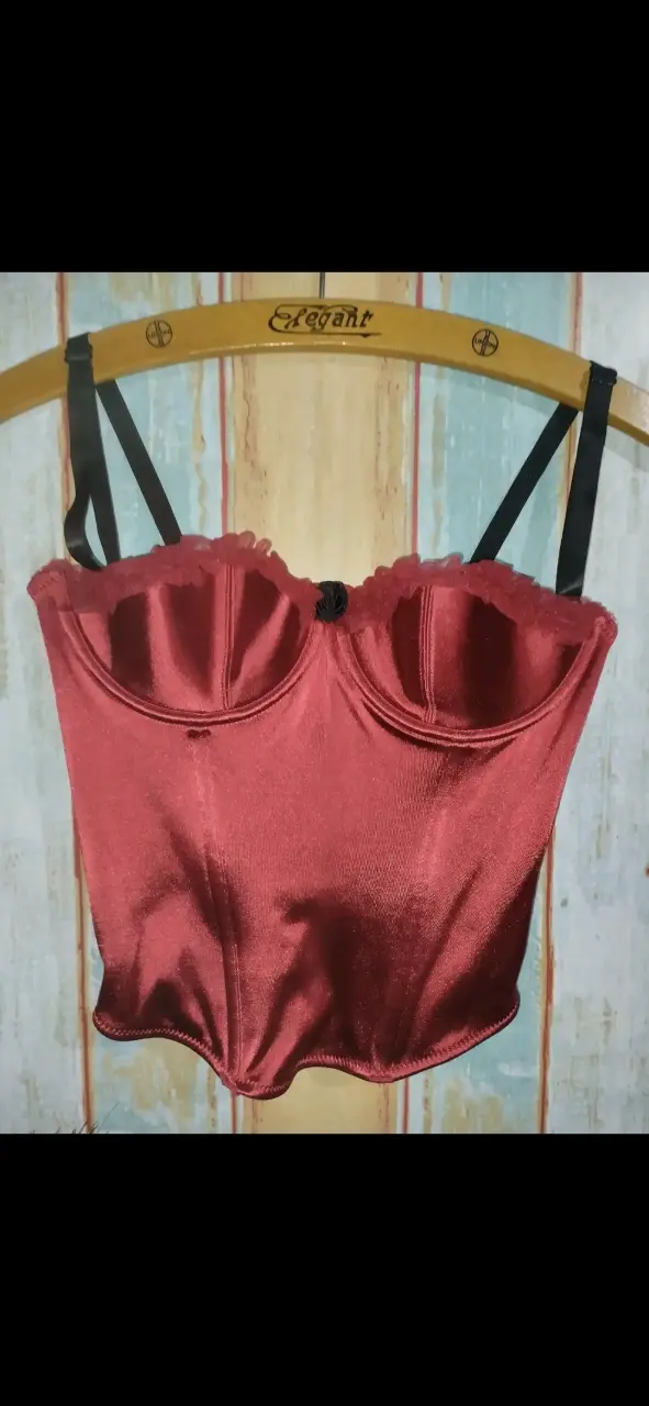 Corset rojo Secret Possessions talla 34B - 1
