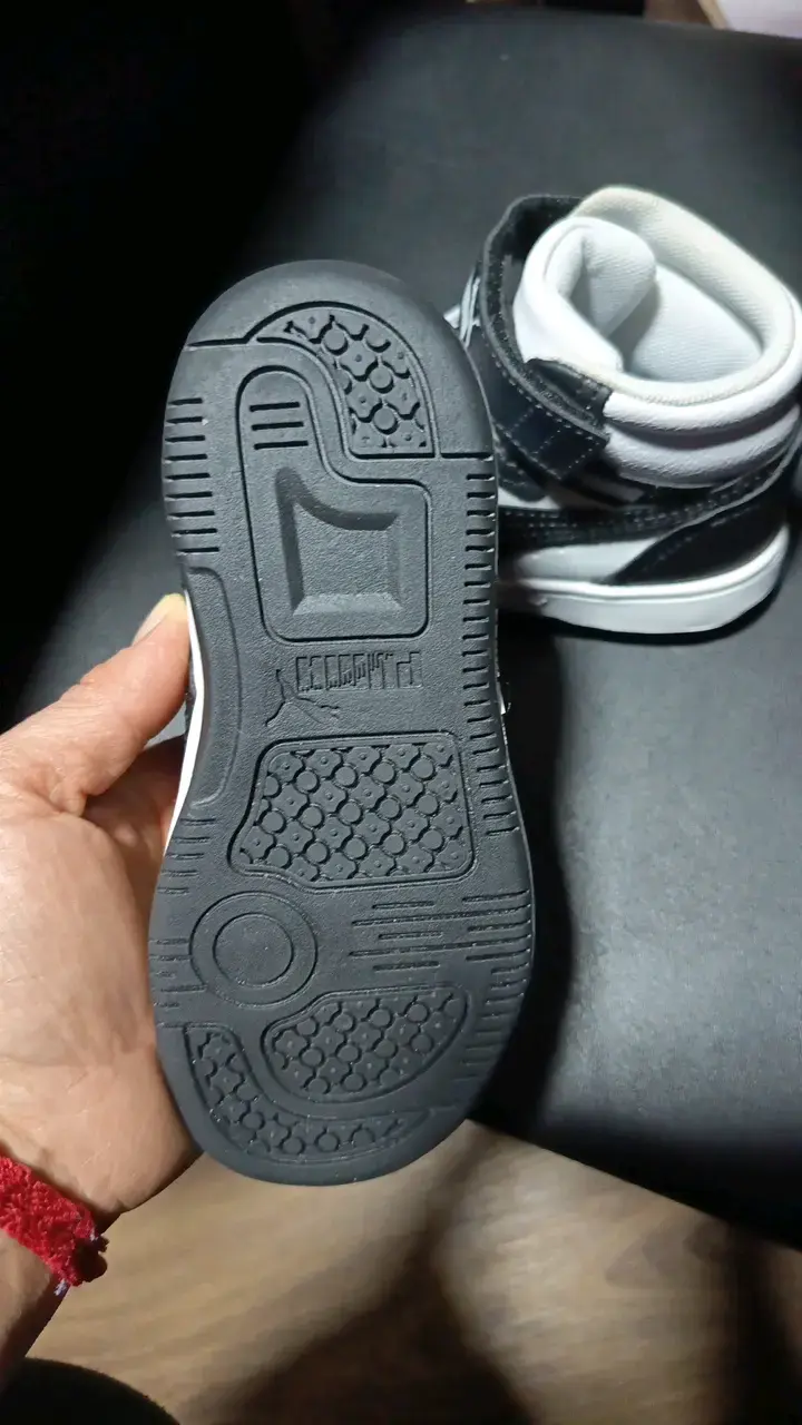 Zapatillas de niño Marca Puma. - 2