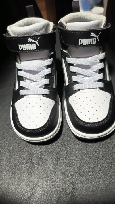 Zapatillas de niño Marca Puma. - miniatura 3