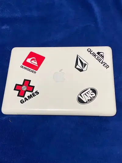 MacBook 13 pulgadas 2010 con macOS High Sierra - miniatura 3