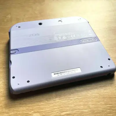 Consola Nintendo 2DS Lavanda con lápiz táctil - miniatura 2