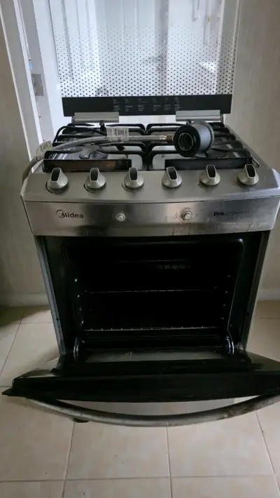 Cocina a gas Midea ProCook 400 con horno - miniatura 1