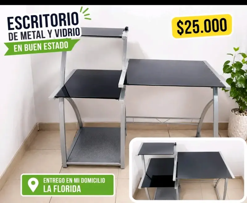 Escritorio de metal y vidrio en buen estado