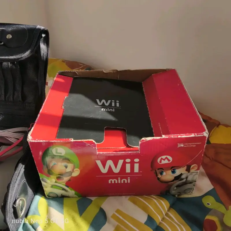 Consola Wii Mini Roja con Juegos Incluidos - 6