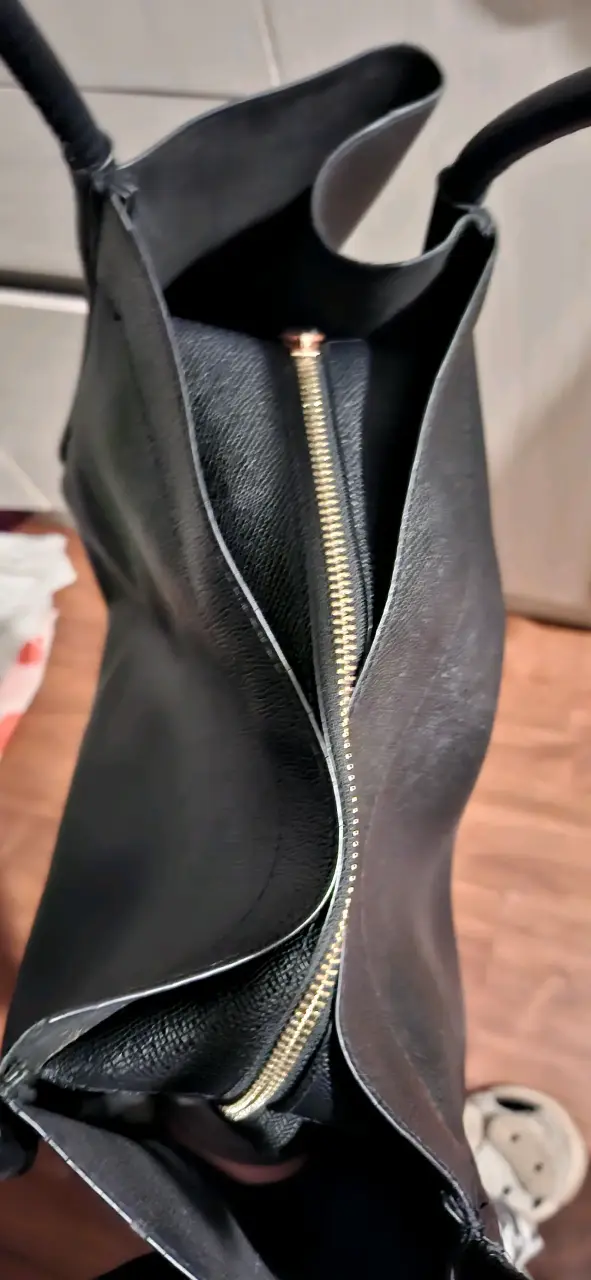 Bolso tote negro de cuero sintético - 2