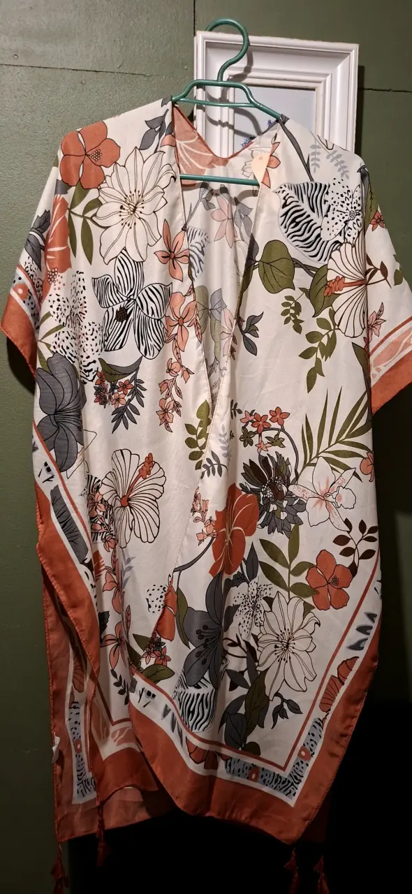 Kimono floral de mujer con diseño colorido - 2