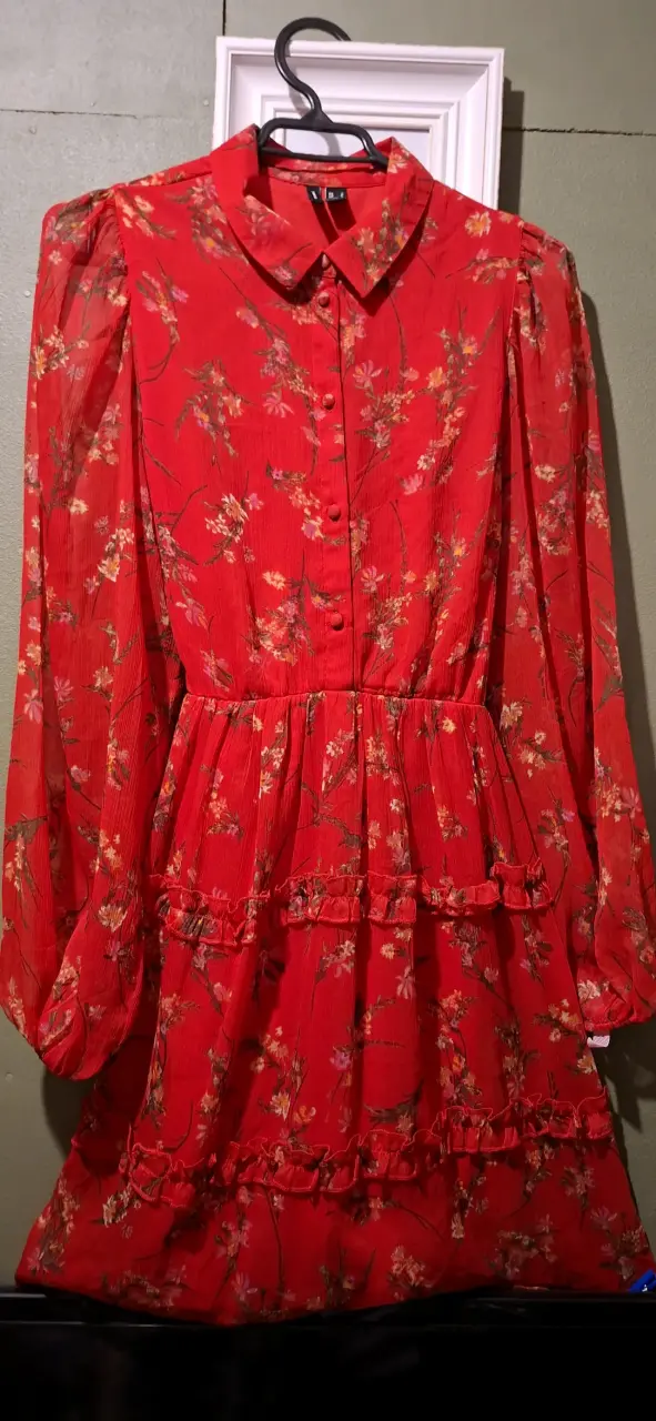 Vestido rojo floral Vero Moda talla S - 2