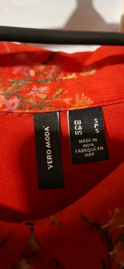 Vestido rojo floral Vero Moda talla S - miniatura 3