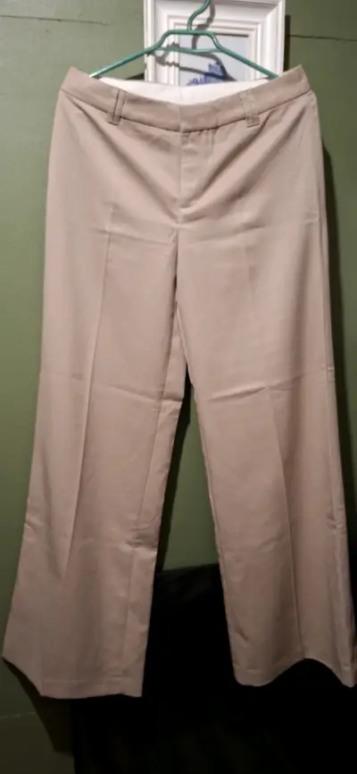 Pantalones beige de vestir para mujer - miniatura 1