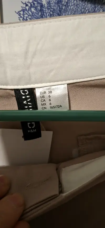 Pantalones beige de vestir para mujer - miniatura 5