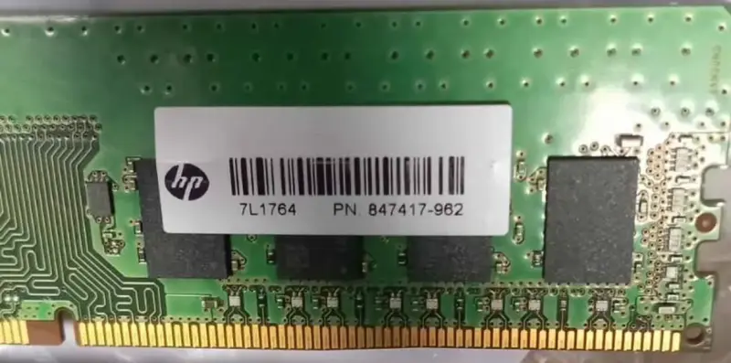 Memoria RAM Samsung 4GB y SSD SanDisk 64GB - 4