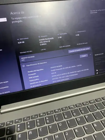 Laptop Lenovo Intel Pentium 8GB RAM - miniatura 4