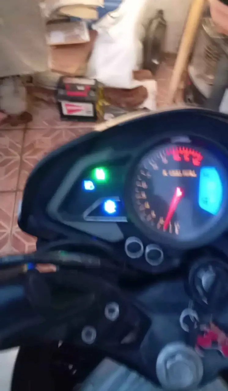 Moto Bajaj Pulsar NS200 en buen estado - 4