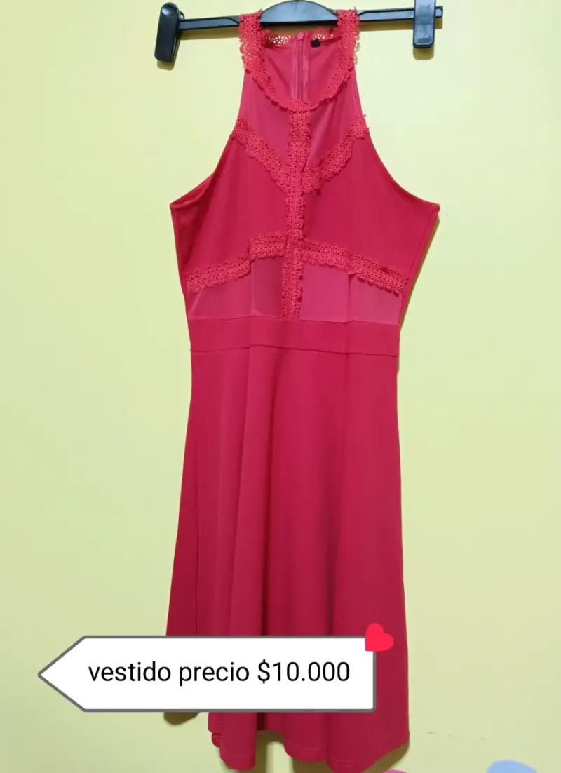 Chaqueta roja con tachas decorativas - 4