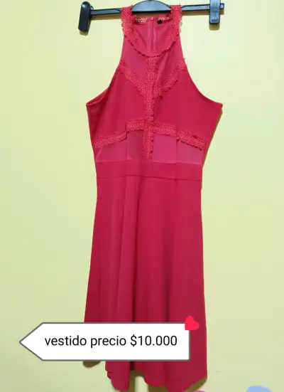 Chaqueta roja con tachas decorativas - miniatura 4