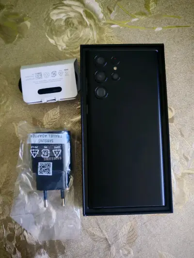 Samsung Galaxy S22 Ultra con cargador nuevo origin - miniatura 2