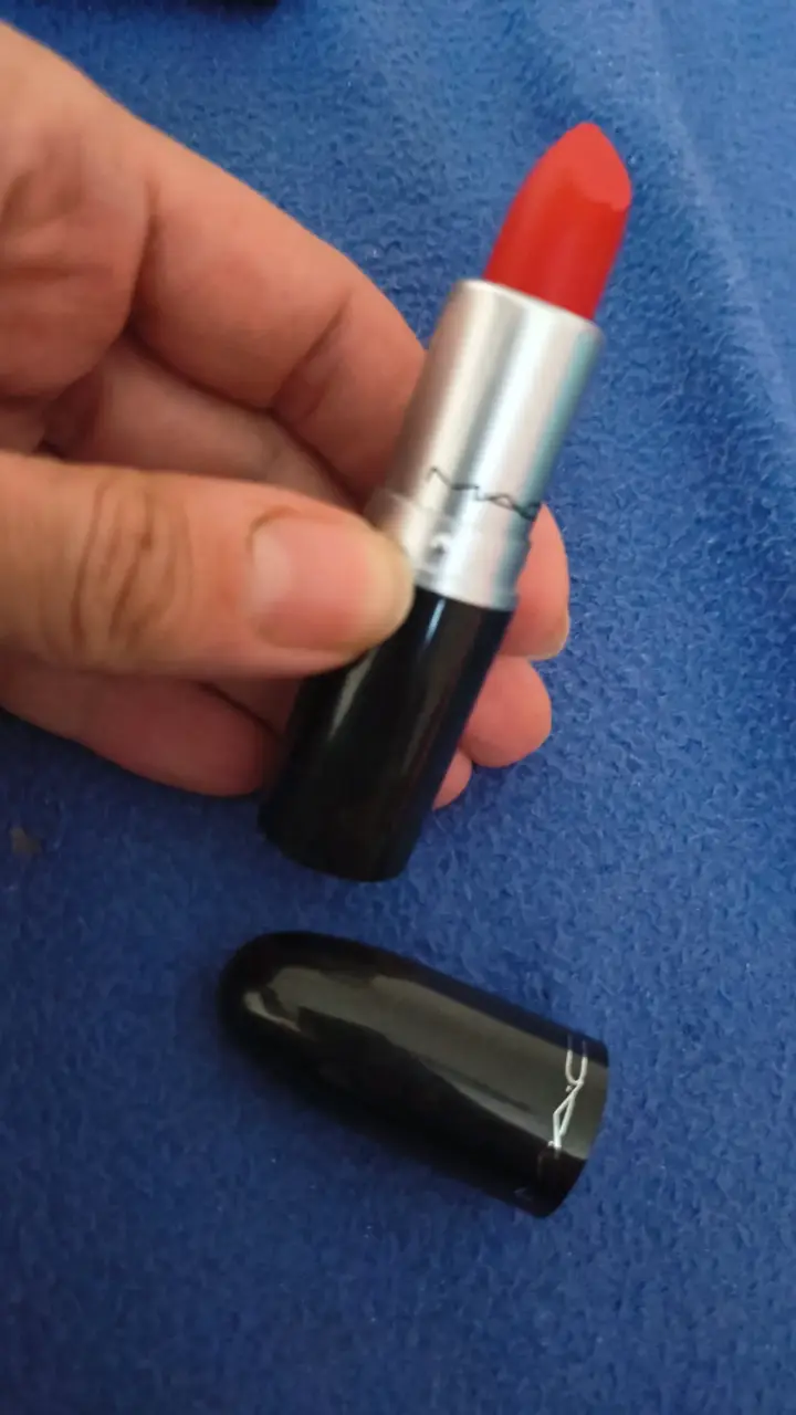 Lote de maquillaje MAC con lápices y sombras - 4