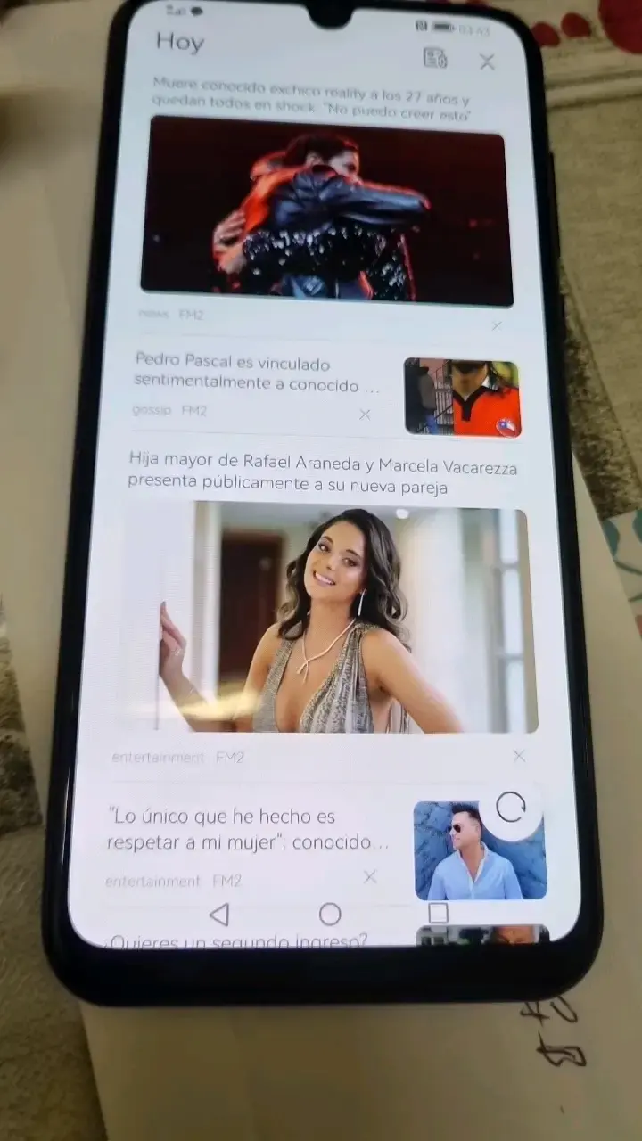 Smartphone Huawei con triple cámara trasera - 6