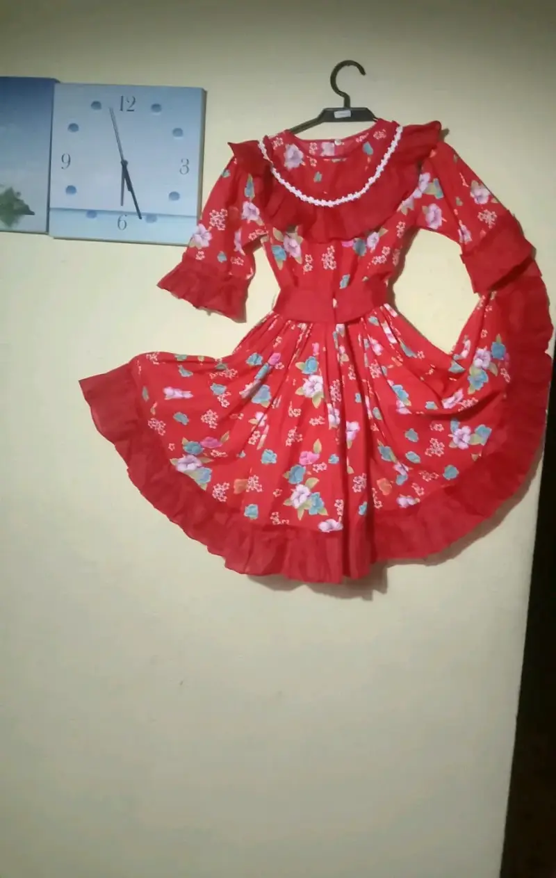 Hermoso vestido de Huasa, NUEVO. talla 12/14 - 2