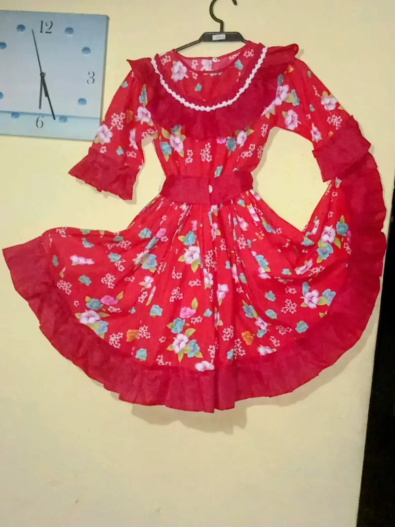 Hermoso vestido de Huasa, NUEVO. talla 12/14 - 3