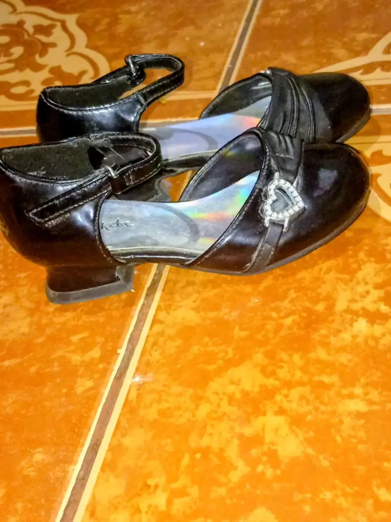 Zapatos cueca negro con hebilla decorativa 8 1/2 - 3