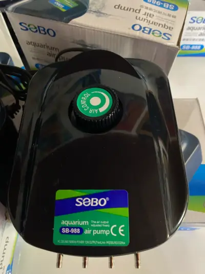 Bomba de aire para acuario Sobo SB-988 silenciosa - miniatura 3