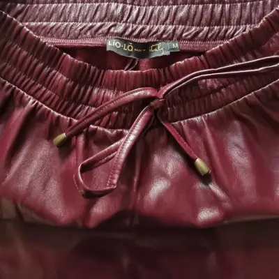 Falda midi de cuero sintético burdeos Lio-LA - miniatura 1