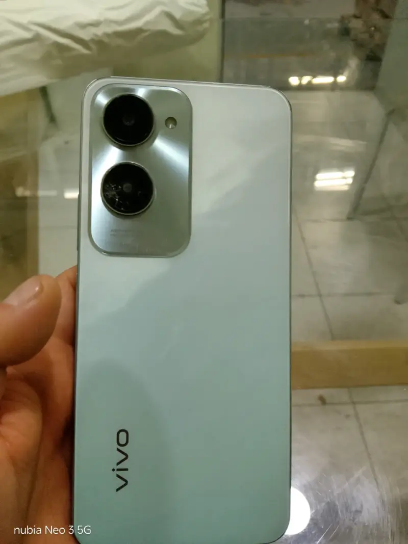 Smartphone Vivo Neo 3 5G con Cámara Dual - 2