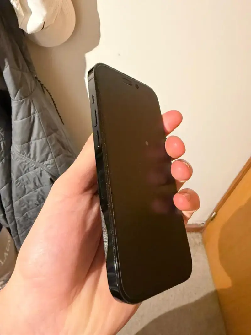 iPhone 14 Pro en buen estado 128 gb - 3