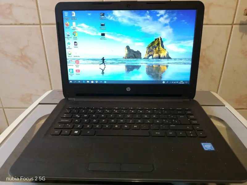 Notebook HP con pantalla de 14 pulgadas