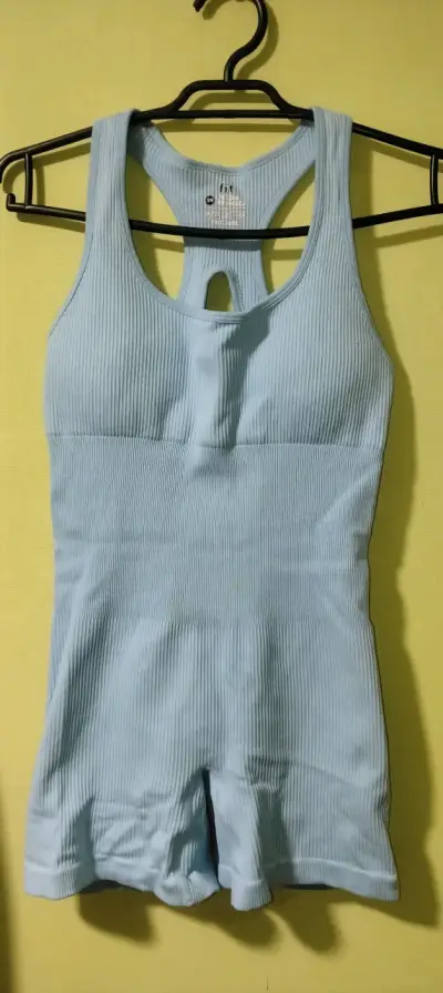 Ropa deportiva a la venta talla L y M por unida - miniatura 1