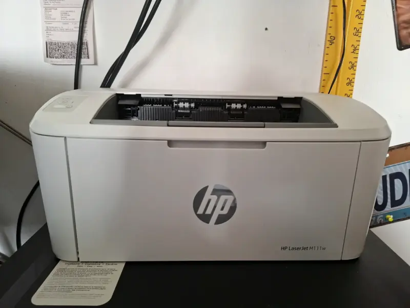 Impresora Láser HP LaserJet M111w Compacta