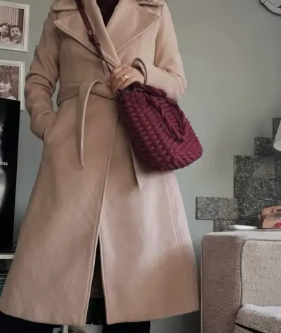 Bolso tejido burdeos con asa larga - miniatura 2